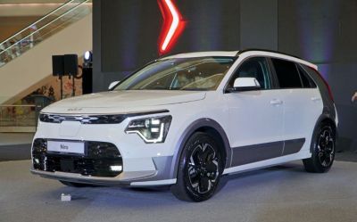 Kia Niro 2023 ra mắt tại Malaysia, giá quy đổi từ 1,3 tỷ đồng