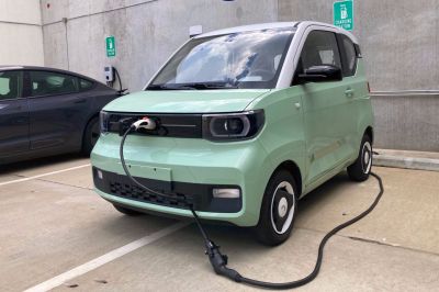 Xe điện mini Wuling HongGuang sạc pin tại nhà có an toàn?