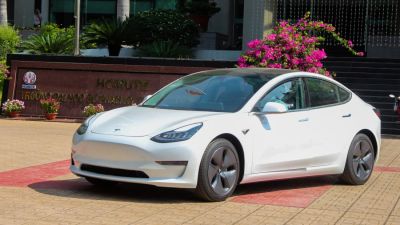 Một thời cao giá, xe điện Tesla bây giờ rẻ hơn cả BMW 3-Series, chỉ ngang Toyota Corolla 2024