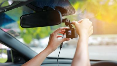 Xe ô tô cá nhân lắp đặt camera giám sát hành trình, ảnh hưởng trực tiếp đến sự riêng tư của mọi người