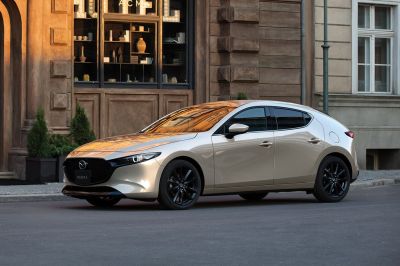 Giá khoảng 600 triệu đồng, Mazda 3 phải cạnh tranh với những mẫu xe nào?