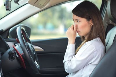 12 Cách khử mùi hôi trong xe ô tô đơn giản, hiệu quả nhất