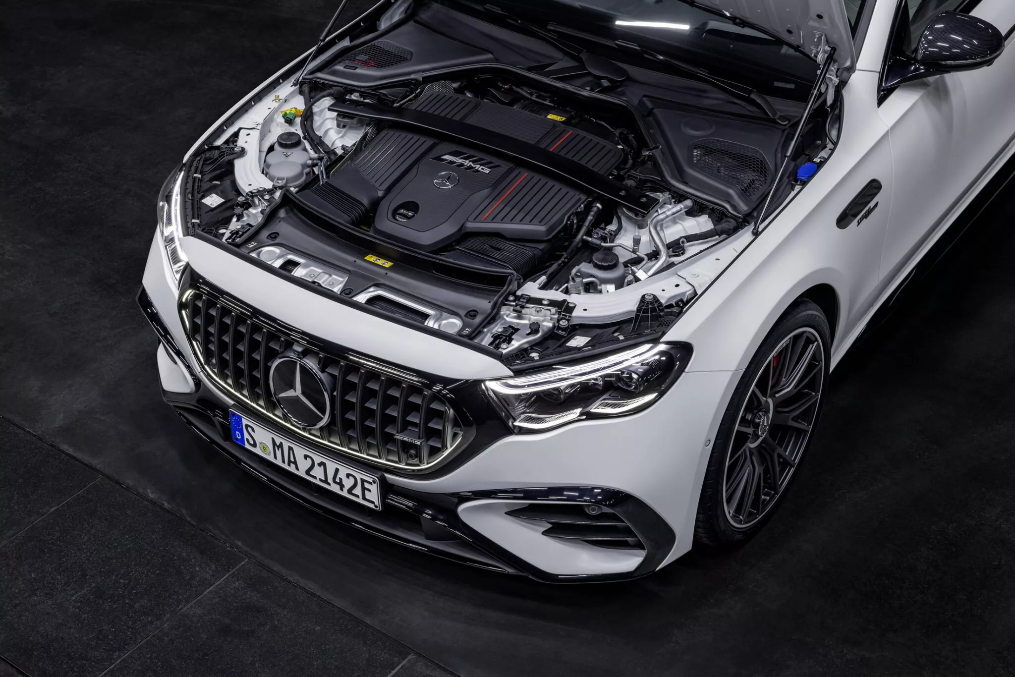 Ra mắt Mercedes-AMG E53 Hybrid, sở hữu công suất lên đến 603 mã lực