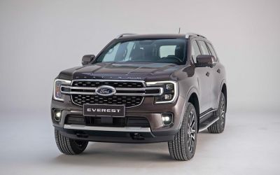 Mua Ford Everest Titanium hay thêm 77 triệu mua Ford Everest Platinum  