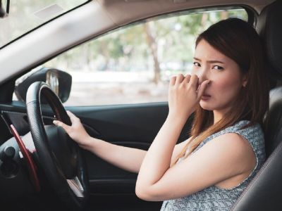 Giải mã 4 loại mùi khét thường gặp trong xe và cách khắc phục đơn giản