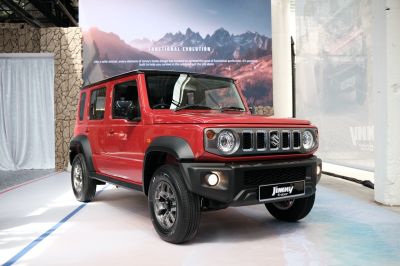 Suzuki Jimny bản 5 cửa ra mắt thị trường Malaysia, chốt giá gần 1 tỷ đồng