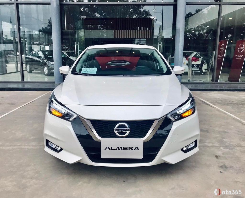 Đầu xe Nissan Almera