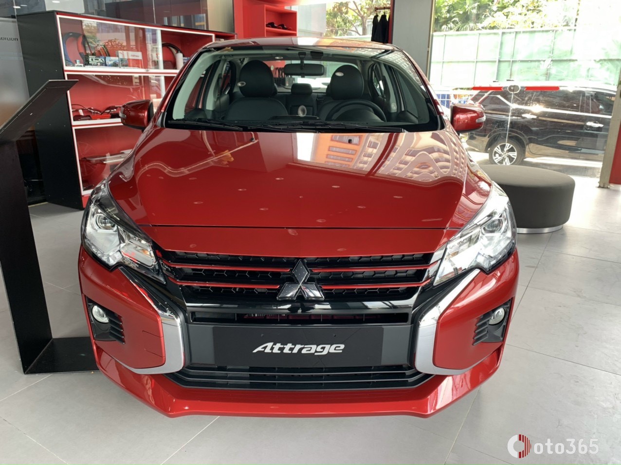 Mitsubishi Attrage màu Đỏ