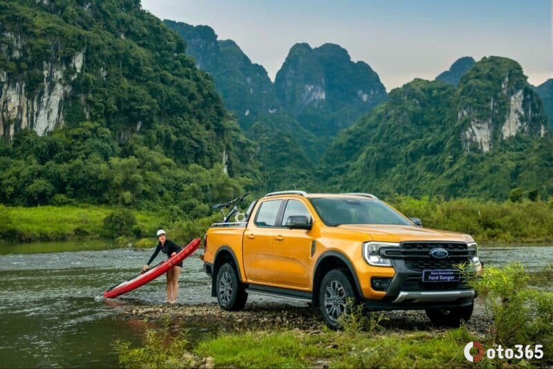 Ngoại thất Ford Ranger 2024 màu vàng