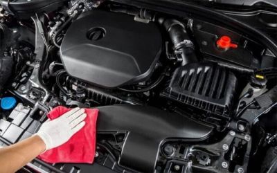 Cách làm sạch khoang máy ô tô an toàn, hiệu quả mà không dùng nước