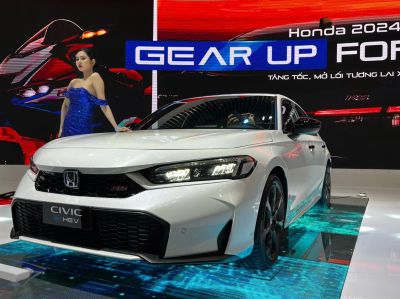 Honda Civic 2025 ra mắt tại Việt Nam, giá từ 789 triệu đồng