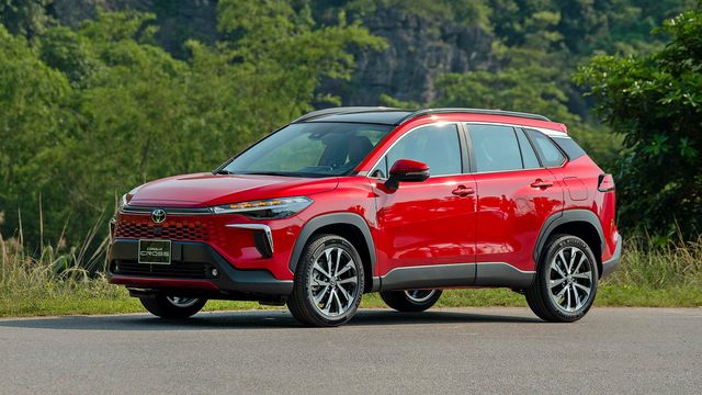 Đánh giá Toyota Corolla Cross 2024: Lột xác với trang bị cao cấp