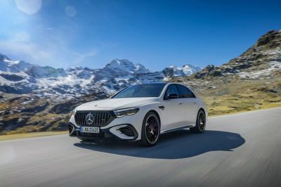 Tại Mỹ, Mercedes-AMG E 53 Hybrid 2025 có giá từ 2,2 tỷ đồng