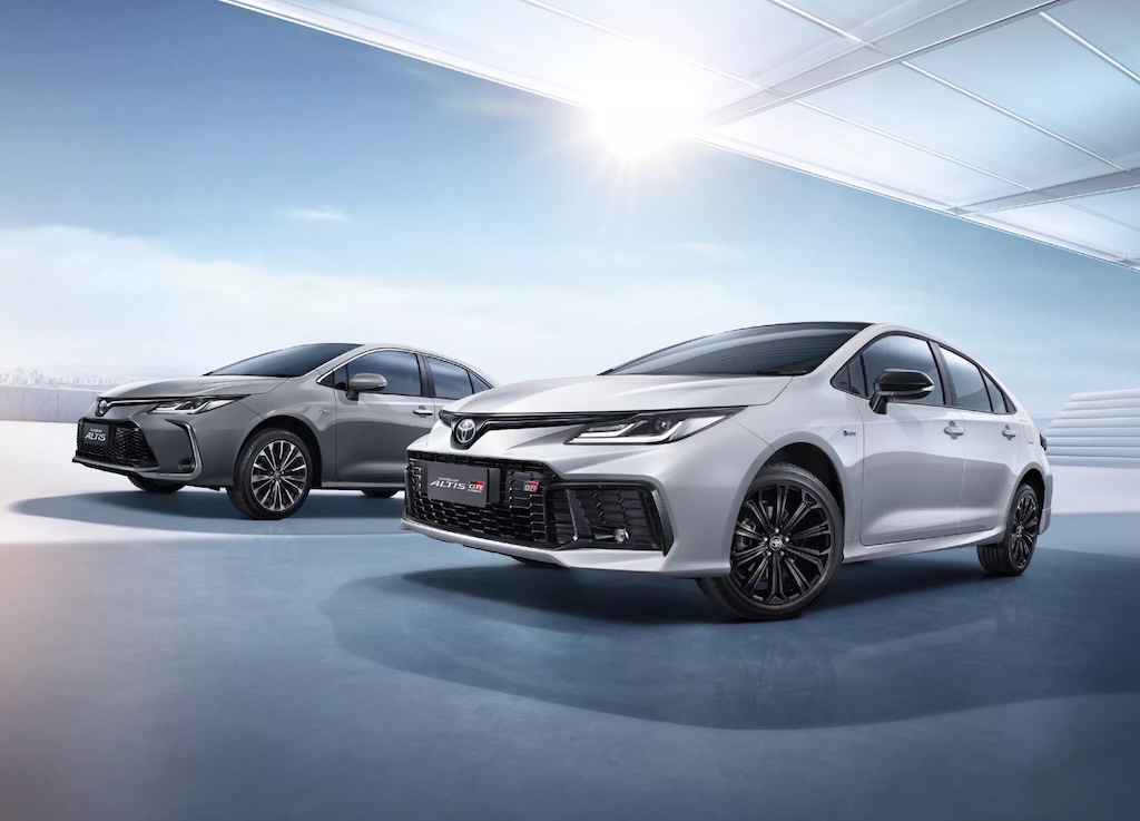 Sedan hạng C Toyota Corolla Altis tung bản thể thao GR Sport tại Thái Lan