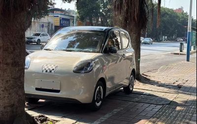 Thế hệ thứ hai Wuling Hongguang Mini EV lộ diện