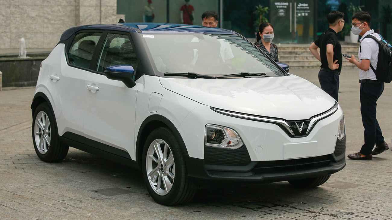 Khách mua xe điện hưởng lợi lớn: Giảm trăm triệu nhờ miễn lệ phí trước bạ