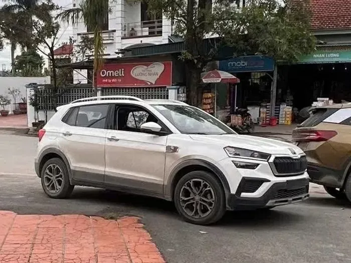 Skoda Kushaq xuất hiện trên đường phố Việt Nam: Hé lộ dấu hiệu ra mắt sớm?