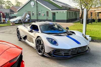 Siêu phẩm Aston Martin Valhalla đầu tiên được giao tới khách