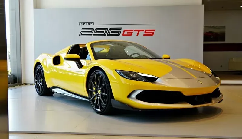 Chiêm ngưỡng Ferrari 296 GTS Assetto Fiorano độc nhất Việt Nam