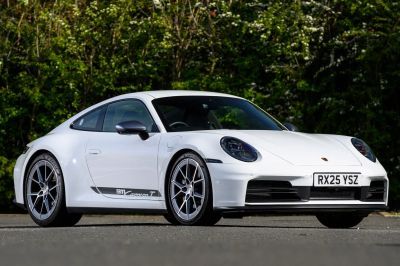 Khám phá Porsche 911 Carrera T: Khi cảm giác lái là ưu tiên tuyệt đối