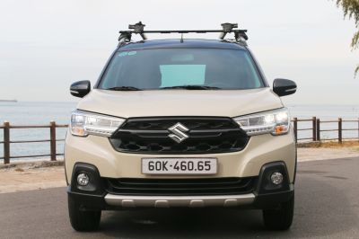 So sánh Suzuki XL7 Hybrid và Mitsubishi Xpander 2025: thông số, động cơ, tiện nghi, an toàn