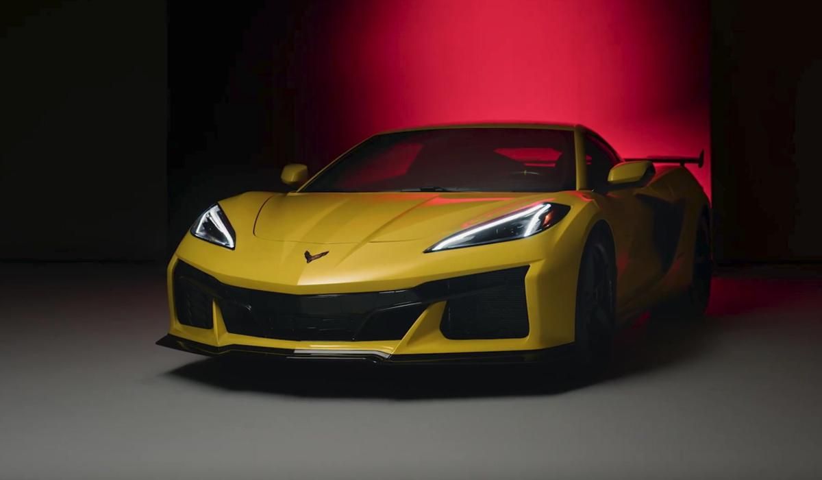Corvette C8 mới với nội thất đẳng cấp và công nghệ hiện đại