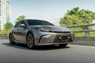 Sedan cỡ D tháng 4/2025: Toyota Camry độc chiếm, phần còn lại dậm chân tại chỗ