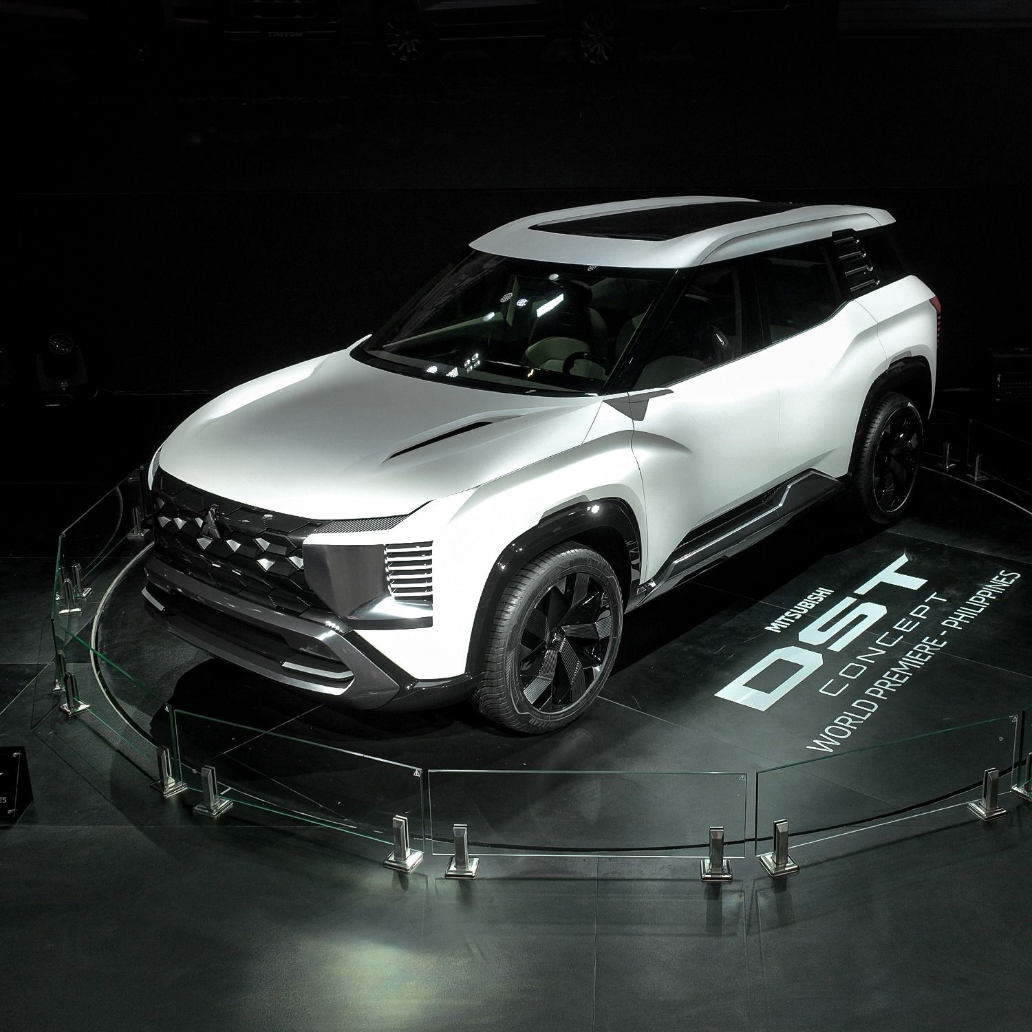Xe 7 chỗ mới của Mitsubishi 