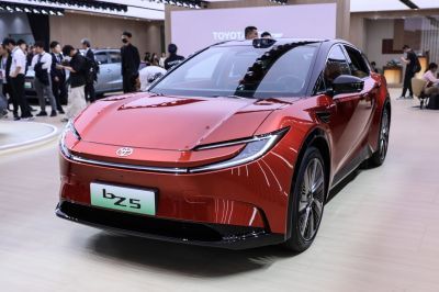Toyota bZ5 – CUV điện hoàn toàn mới thách thức Tesla Model Y