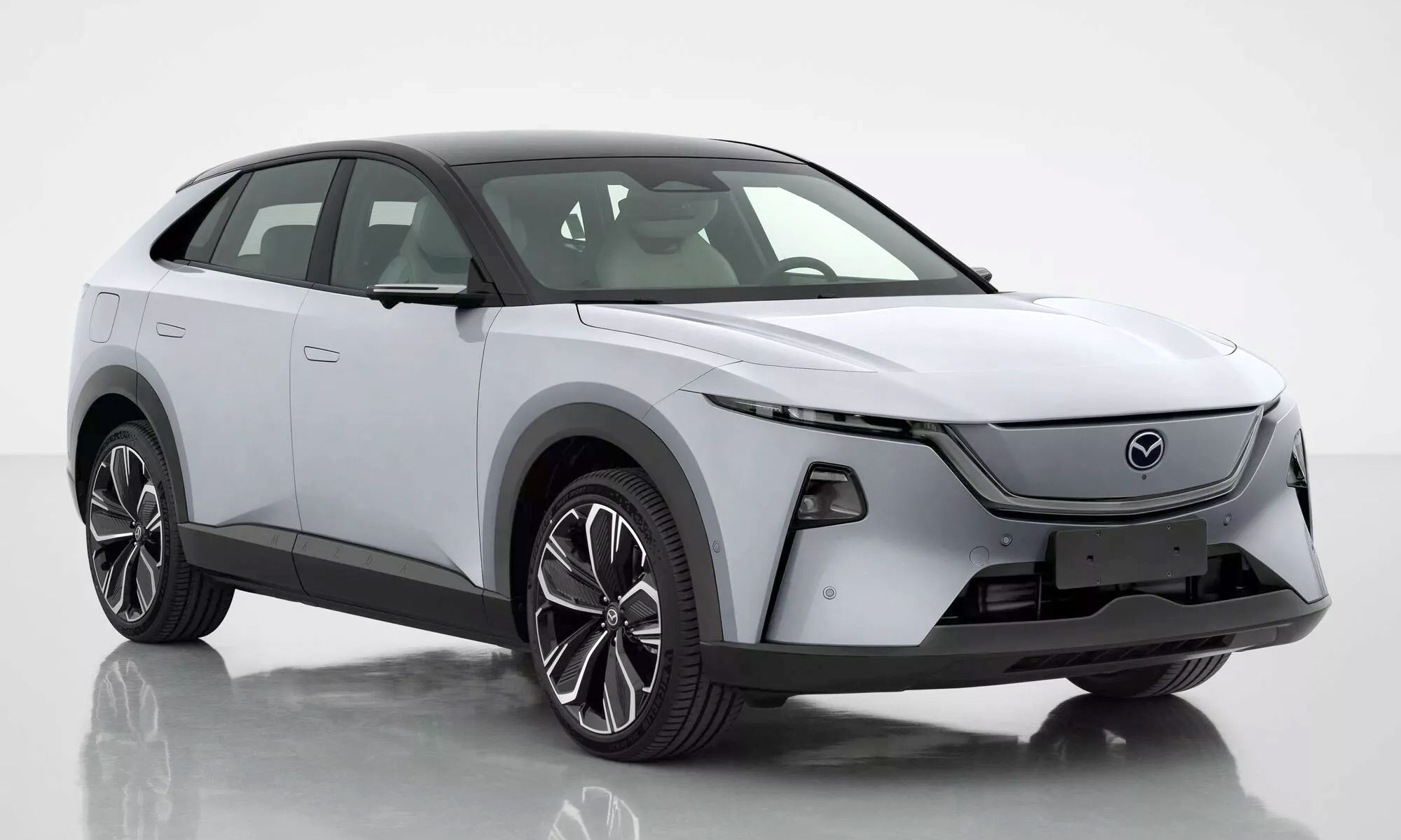 Mazda EZ-60 “CX-5 điện hóa” hé lộ trang bị và hiệu suất vận hành