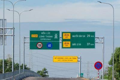 Lái mới cần biết: Biển báo cao tốc dễ bị bỏ sót gây phạt nặng