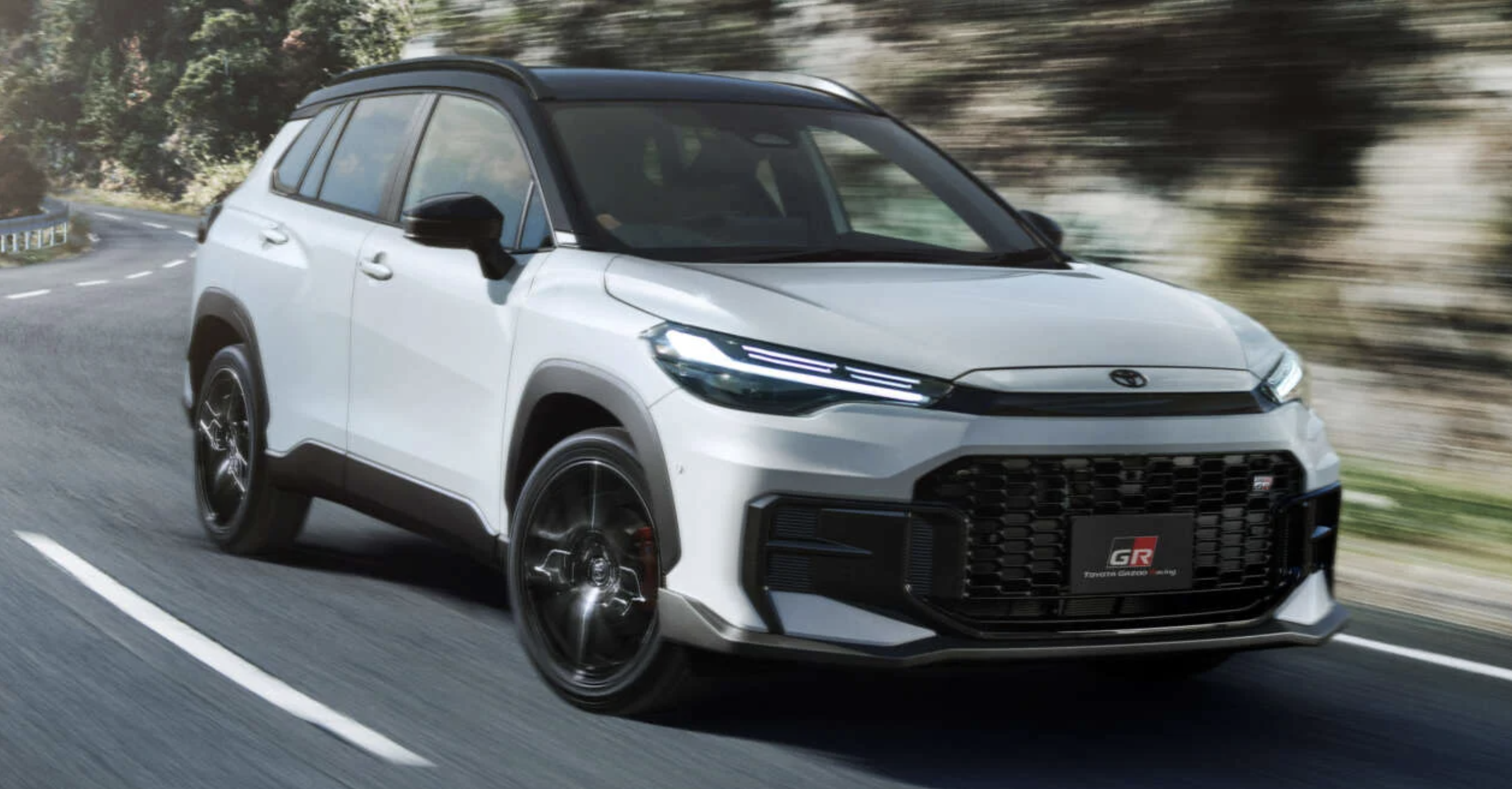 Toyota Corolla Cross GR Sport: Vì sao chỉ dùng hệ truyền động hybrid?