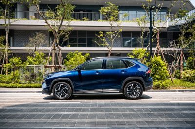 Yaris Cross Việt Nam lộ diện lỗi nghiêm trọng: Gần 1.500 xe có thể bị rơi kính nóc?