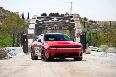 Dodge Charger bản thuần điện gặp sự cố tự tăng tốc ngoài ý muốn?