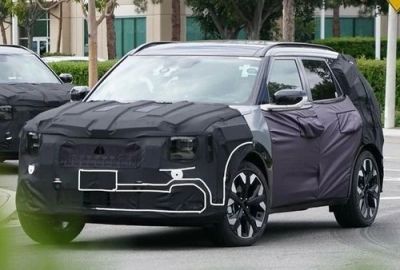 Kia Seltos thế hệ mới ra mắt: Có gì đặc biệt ở bản điện và hybrid?