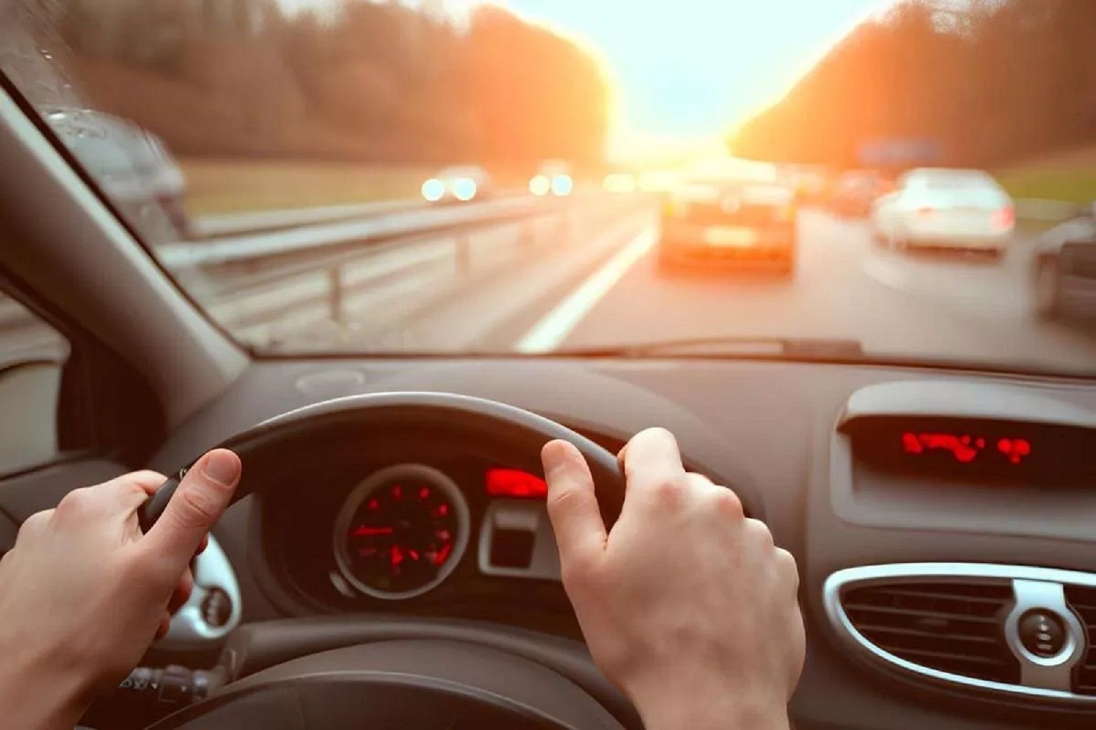 Những sai lầm khi lái xe mùa hè khiến bạn tốn xăng không ngờ