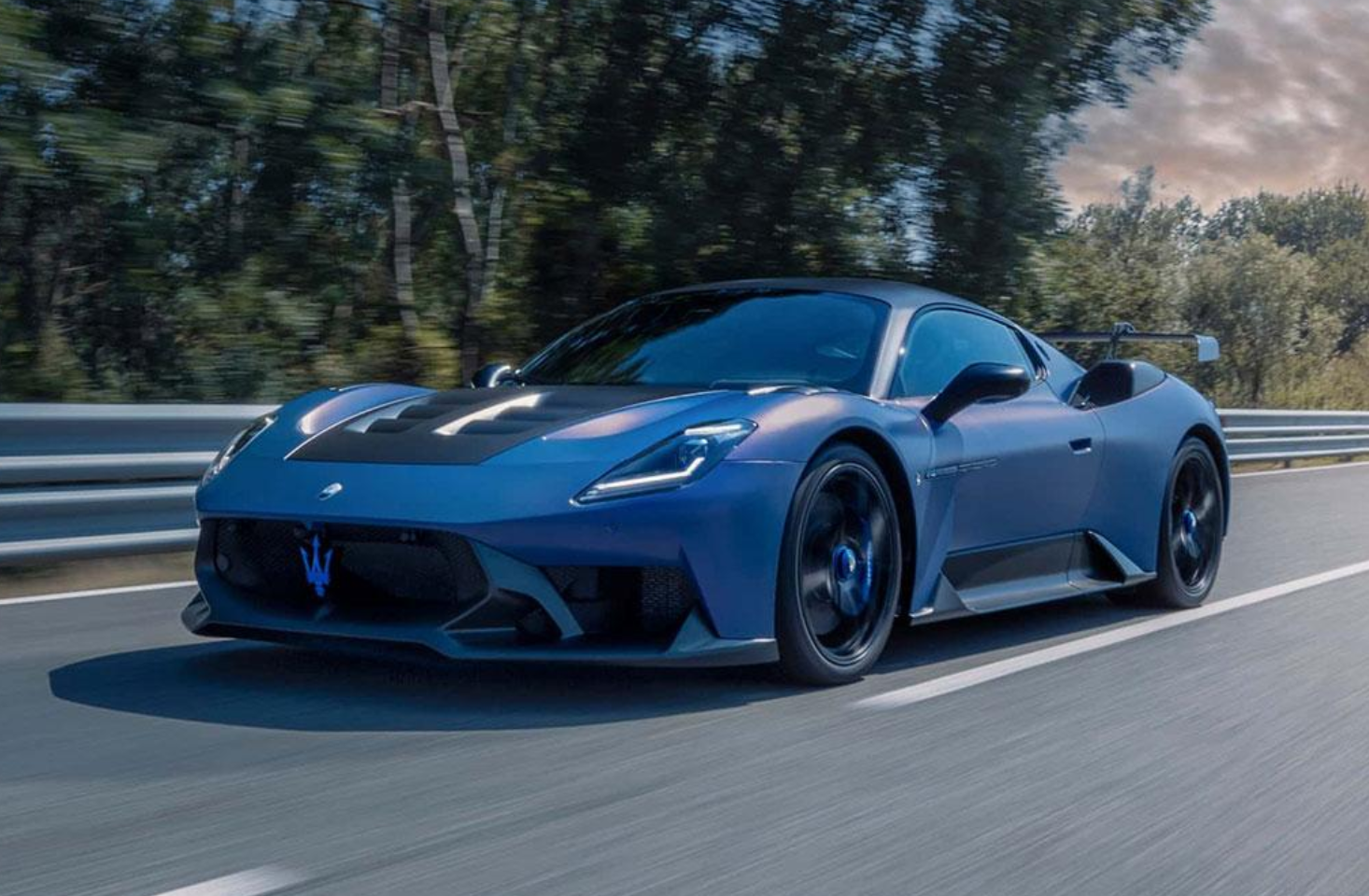 Thiết kế táo bạo của Maserati MC25 hé lộ điều gì?