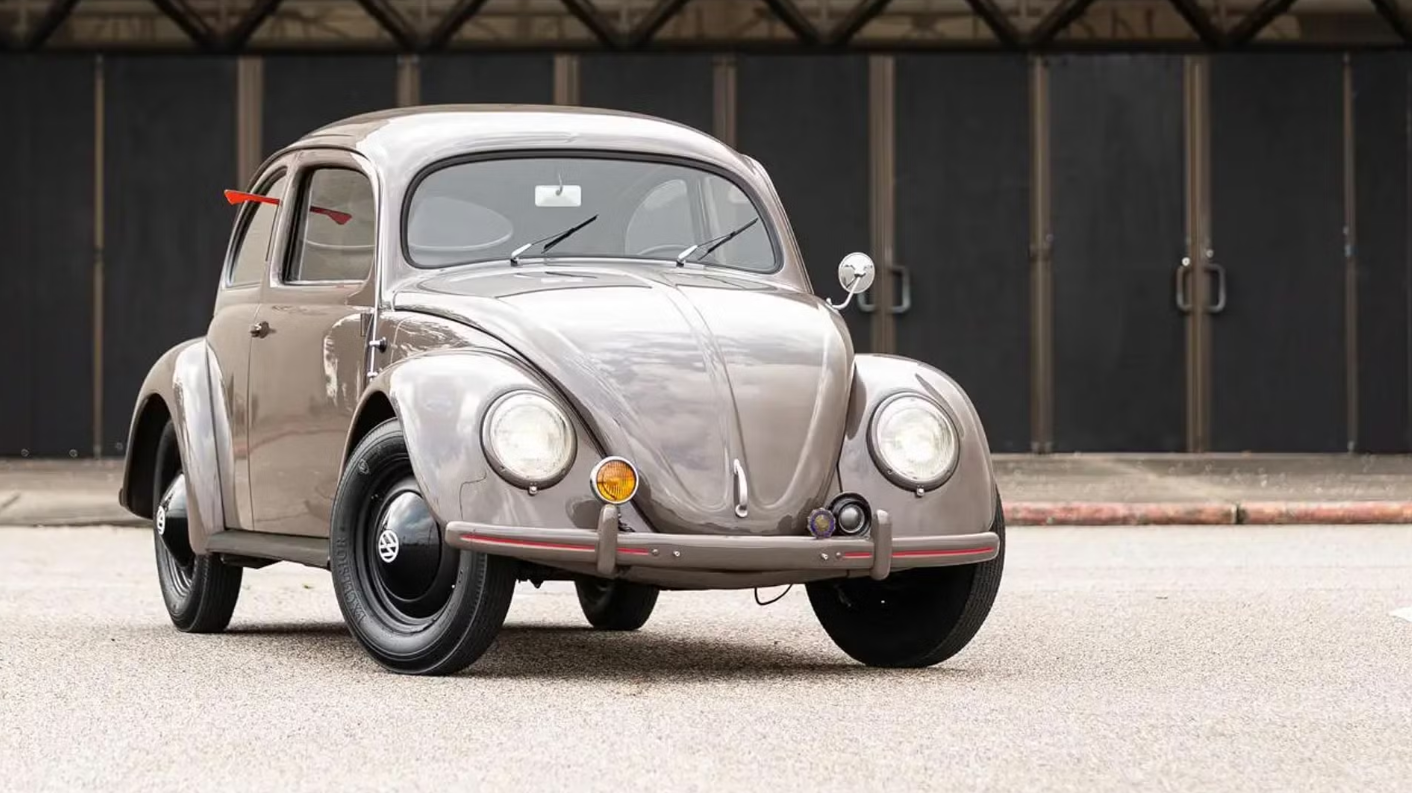 Xế cổ Volkswagen Beetle hơn 70 tuổi gây bất ngờ khi được rao bán 96.000 USD