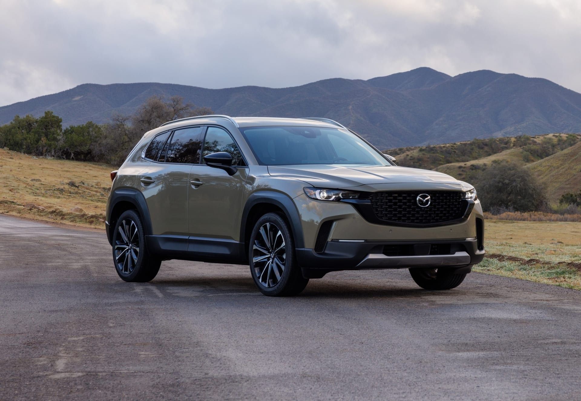 Vì sao Mazda ngày càng lệ thuộc vào Toyota để phát triển?