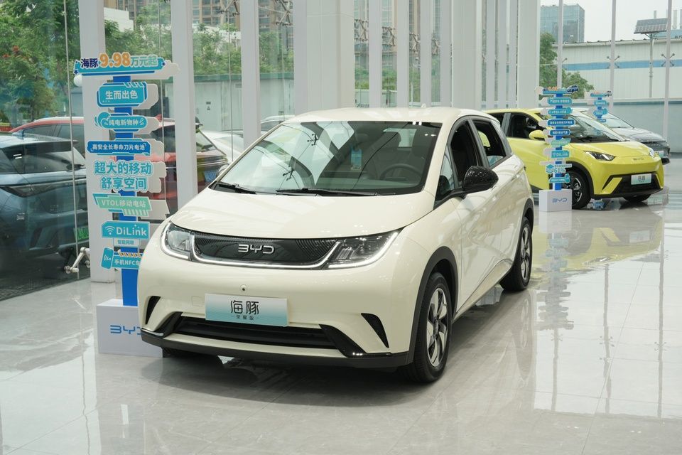 BYD giảm công suất nhà máy vì xe tồn kho chất đống