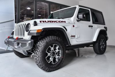 Nhiều mẫu xe Jeep tại Việt Nam giảm giá sâu tới một nửa?