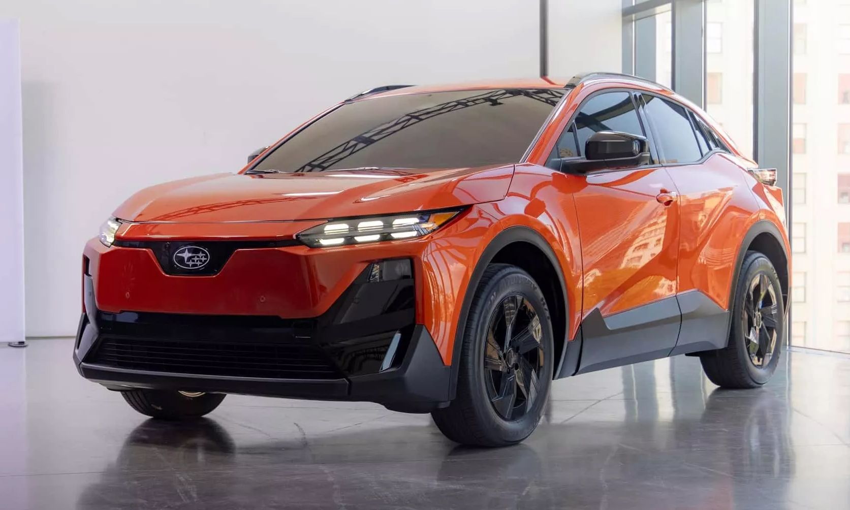 Subaru trình làng crossover điện hoàn toàn mới mang tên Uncharted