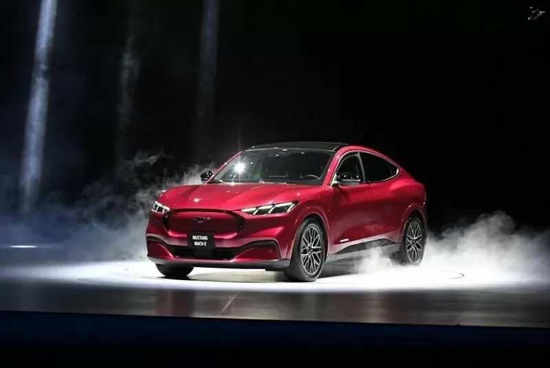 Cận cảnh Ford Mustang Mach-E – xe điện vừa ra mắt tại Việt Nam, giá 2,599 tỷ đồng