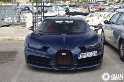Bugatti Chiron khi đổ đầy bình xăng sẽ đi được bao nhiêu km?