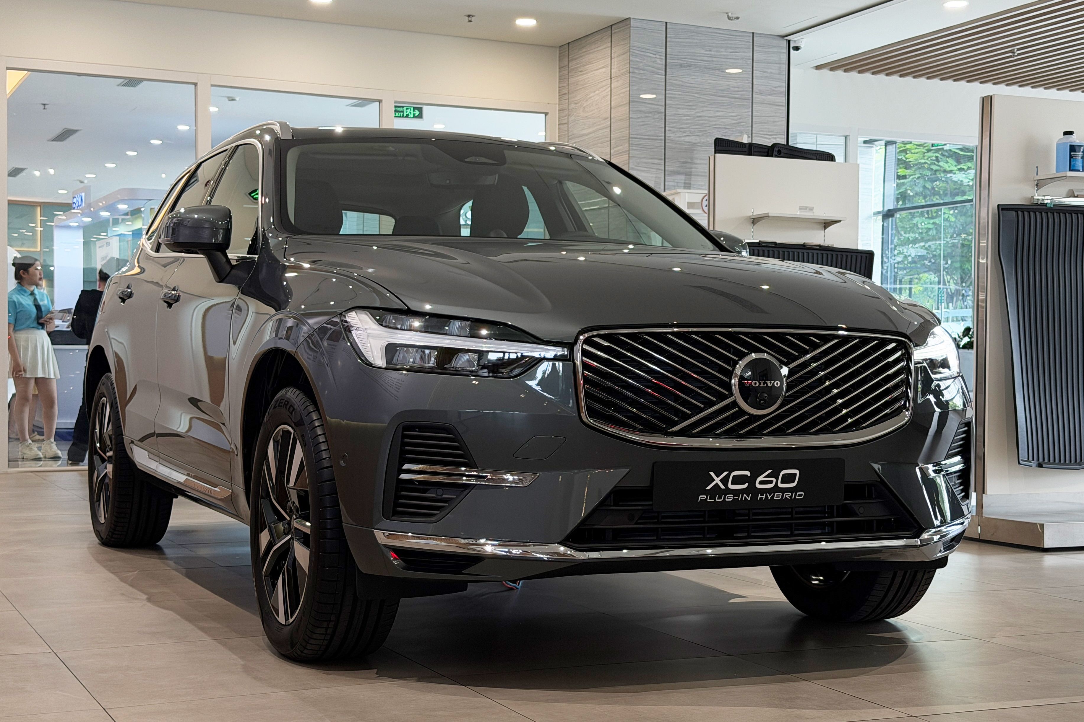 Chi tiết Volvo XC60 nâng cấp vừa đến Việt Nam, giá hơn 2,2 tỷ đồng