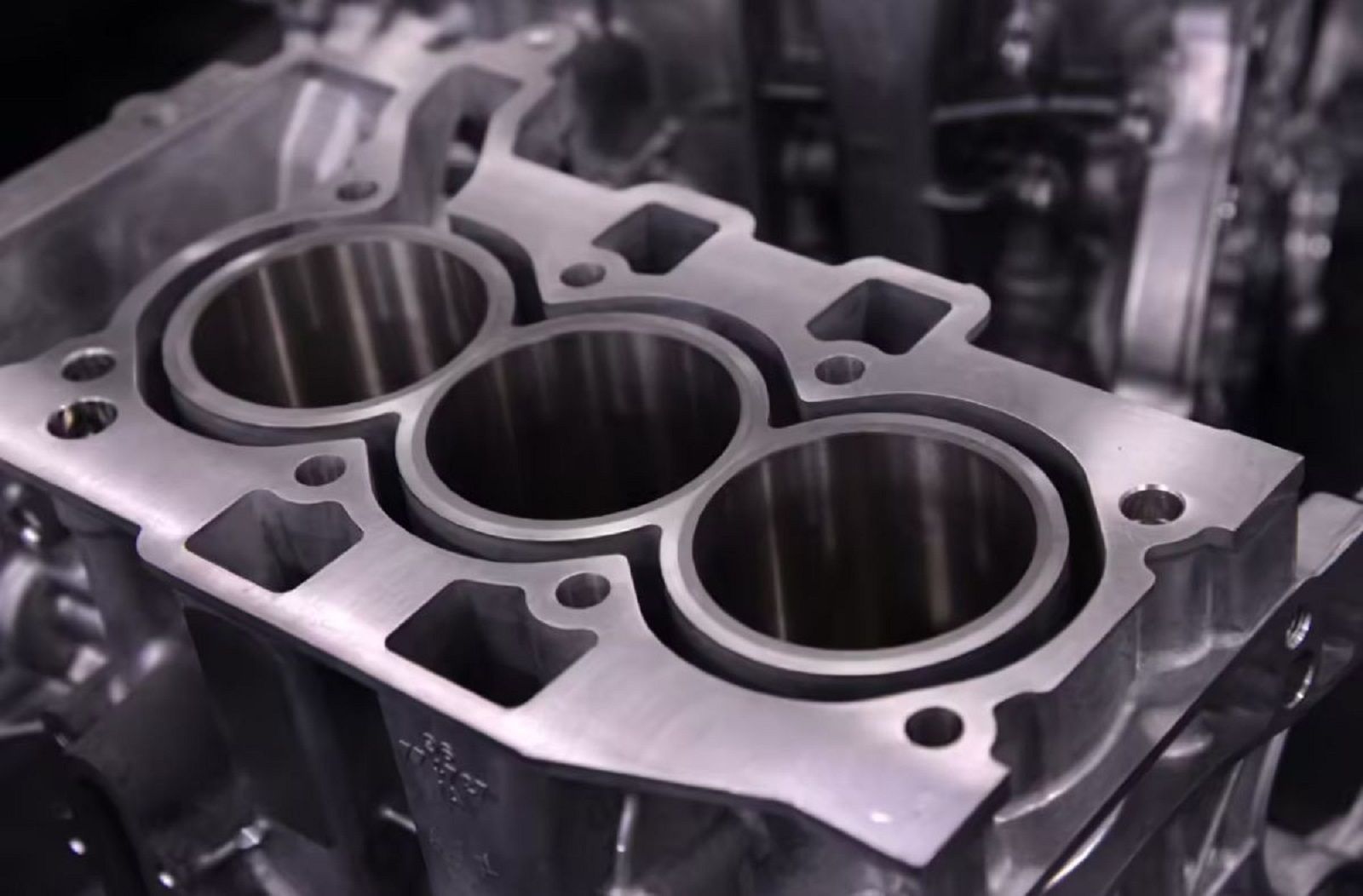 Động cơ 3 xi-lanh: Lựa chọn tối ưu cho xu hướng tiết kiệm