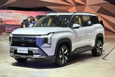 Loạt xe mới sắp ra mắt thị trường Việt Nam tháng cuối năm, chủ yếu là xe gầm cao