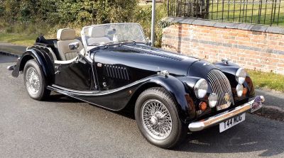 10 mẫu xe thể thao có thời gian sản xuất lâu nhất