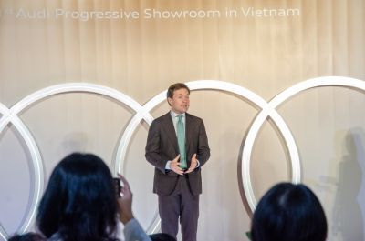 Các hãng xe sang 'rục rịch' chuẩn bị đường đua năm mới