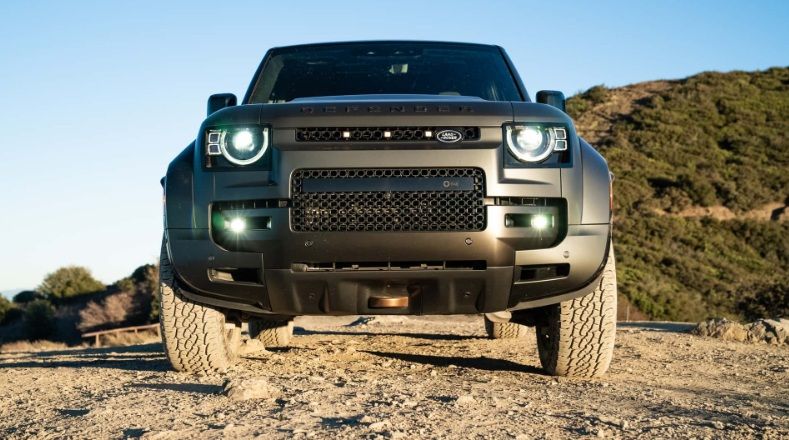 Đánh giá xe Defender Octa: Bản tuyên ngôn sức mạnh mới của Land Rover